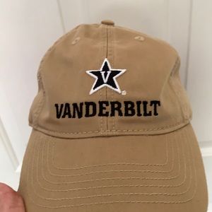 Vanderbilt dad hat